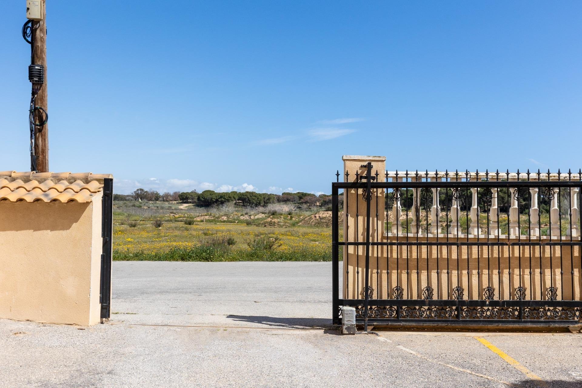 Återförsäljning - Bungalow -
Guardamar del Segura - Urbanizaciones
