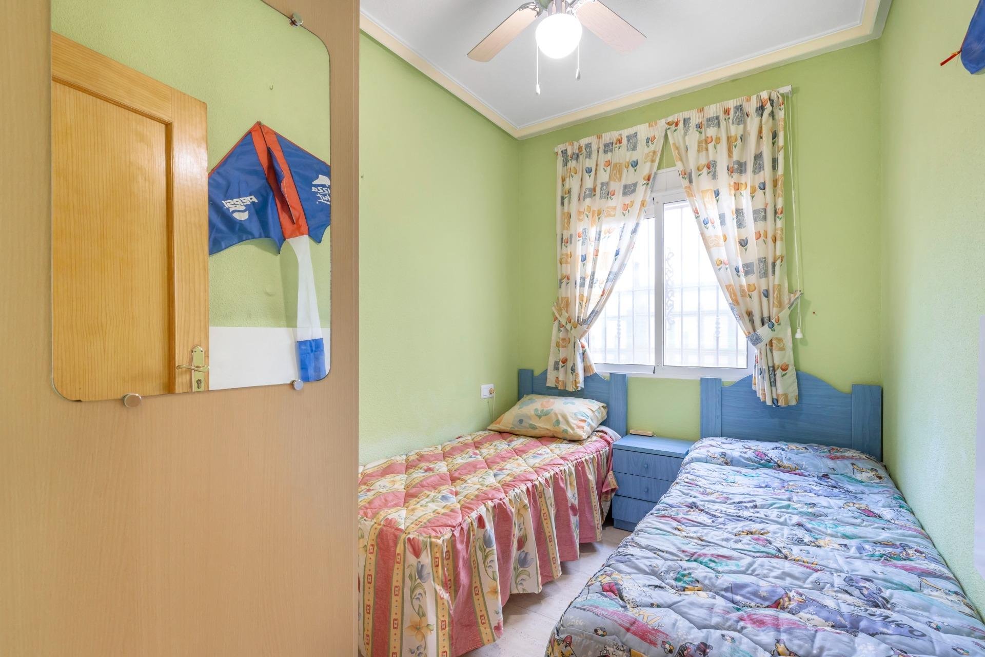 Återförsäljning - Bungalow -
Orihuela Costa - La Florida