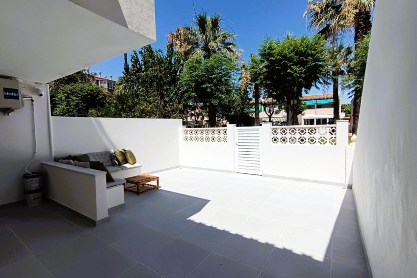 Återförsäljning - Bungalow -
Orihuela Costa - La Regia