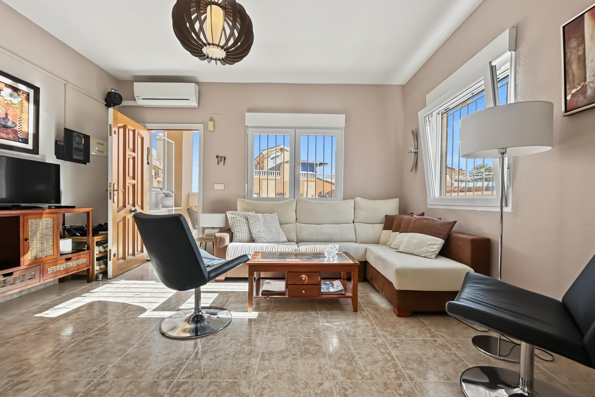 Återförsäljning - Bungalow -
Orihuela Costa - Lomas de Don Juan
