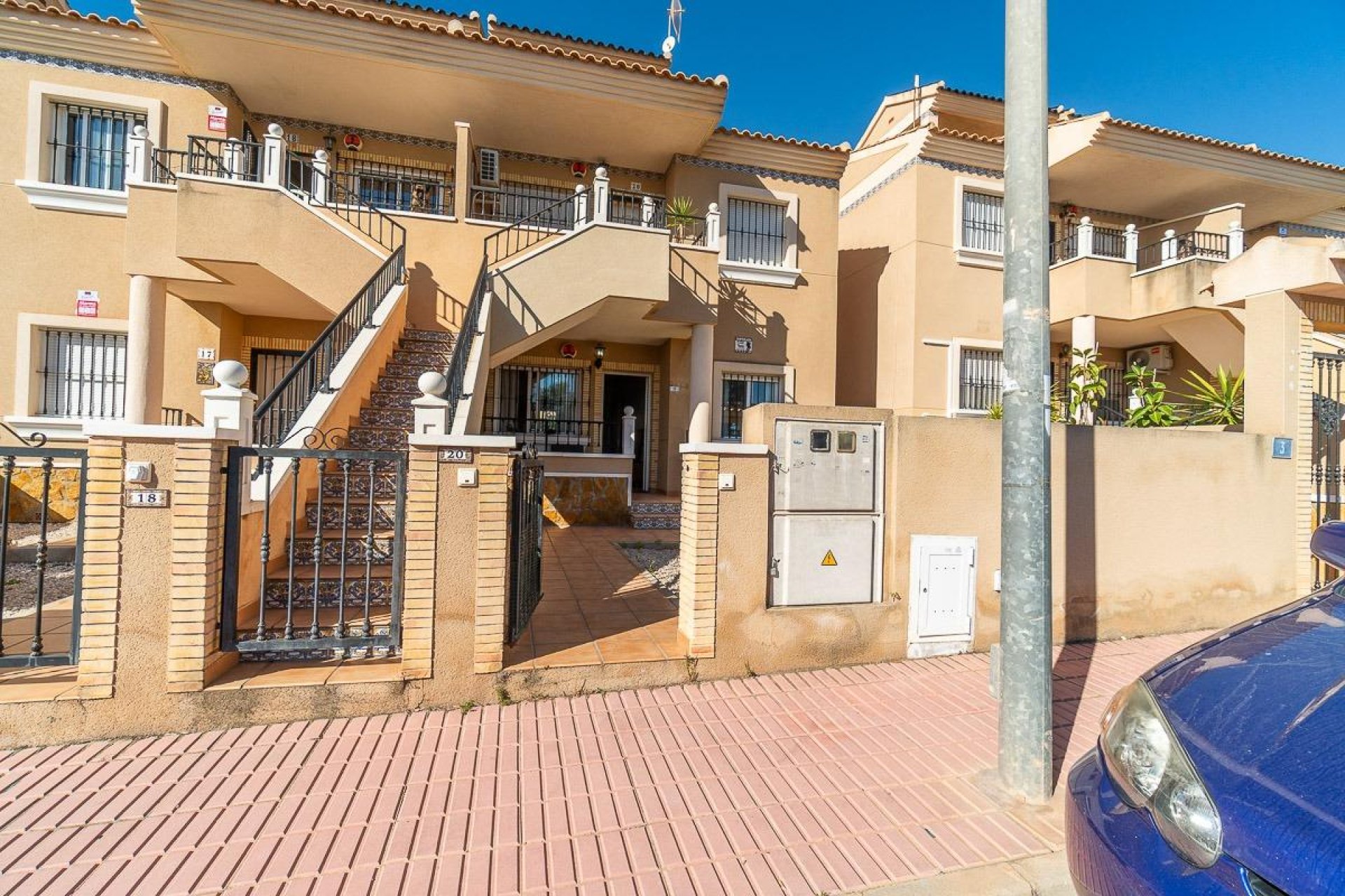 Återförsäljning - Bungalow -
Orihuela Costa - Los Almendros-La Florida