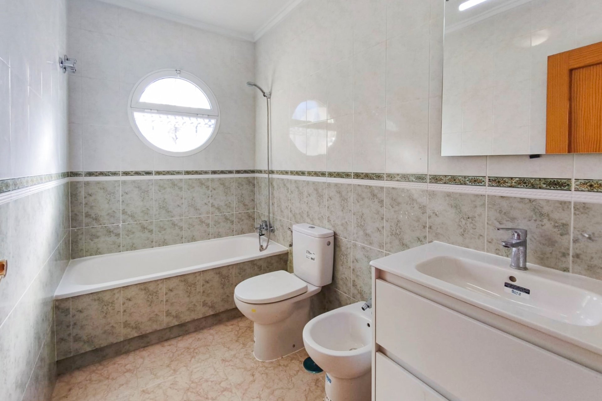 Återförsäljning - Bungalow -
Orihuela Costa - Los Altos