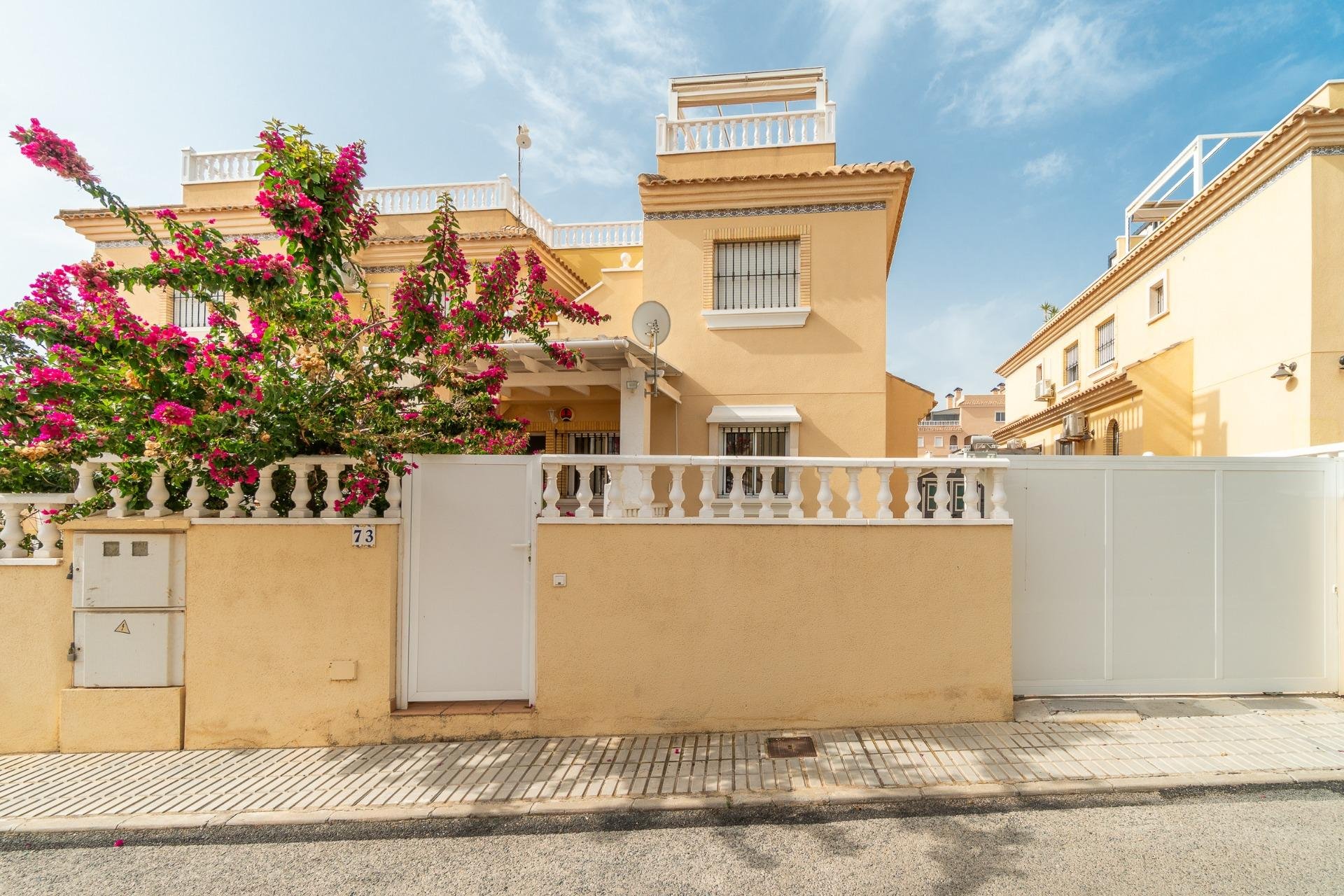 Återförsäljning - Bungalow -
Orihuela Costa - Los Dolses