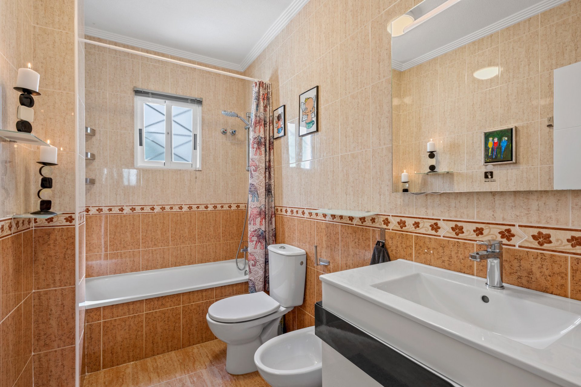 Återförsäljning - Bungalow -
Orihuela Costa - Playa Flamenca