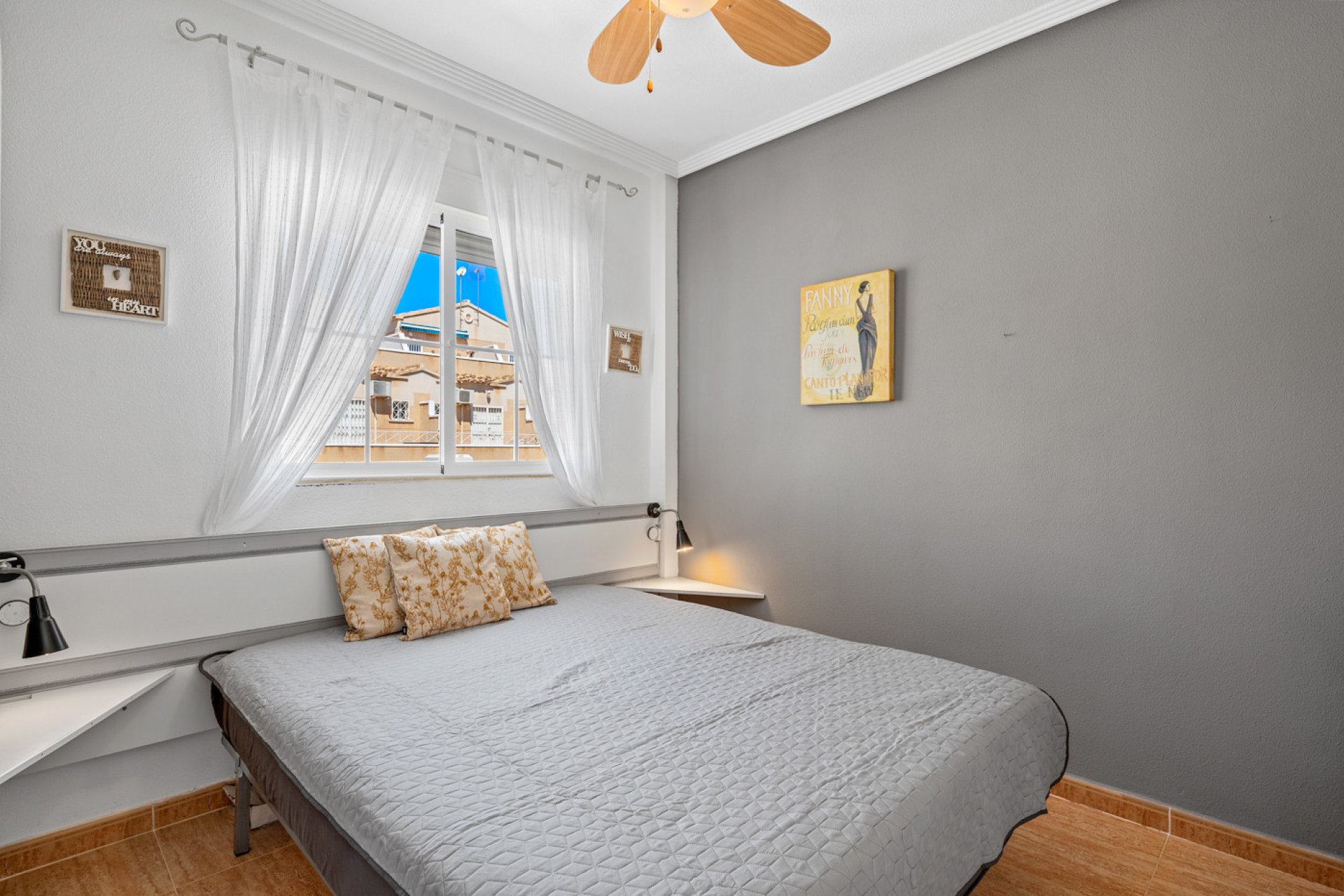 Återförsäljning - Bungalow -
Orihuela Costa - Playa Flamenca