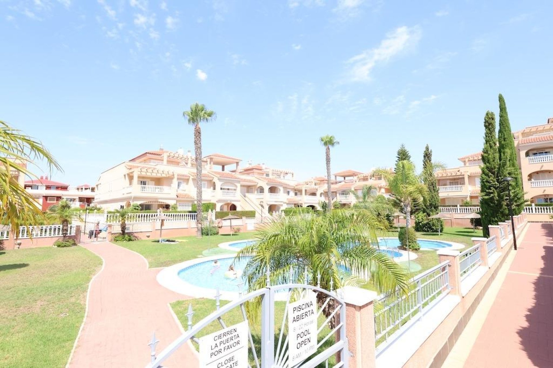 Återförsäljning - Bungalow -
Orihuela Costa - Punta Prima