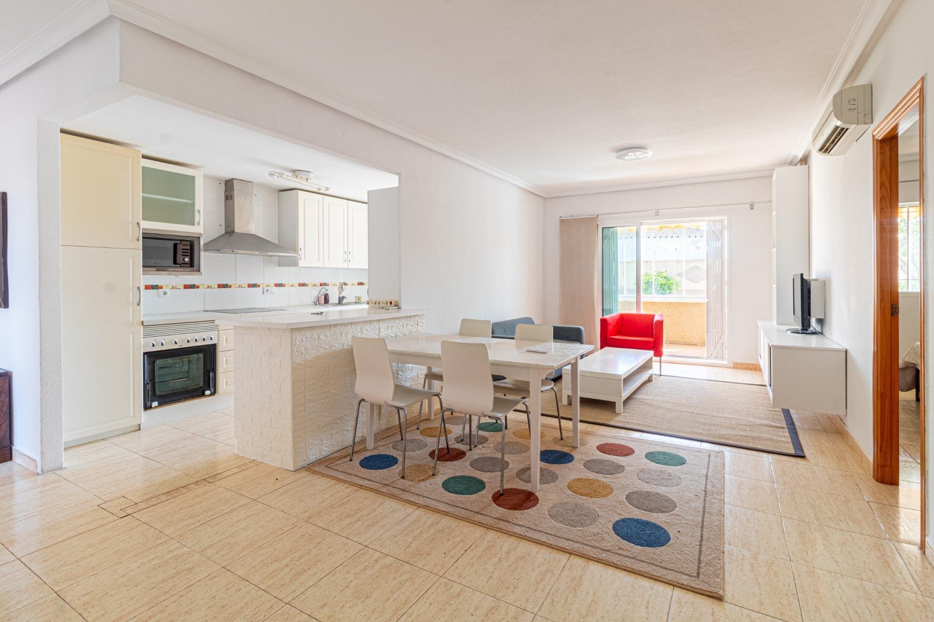 Återförsäljning - Bungalow -
Orihuela Costa - Punta Prima
