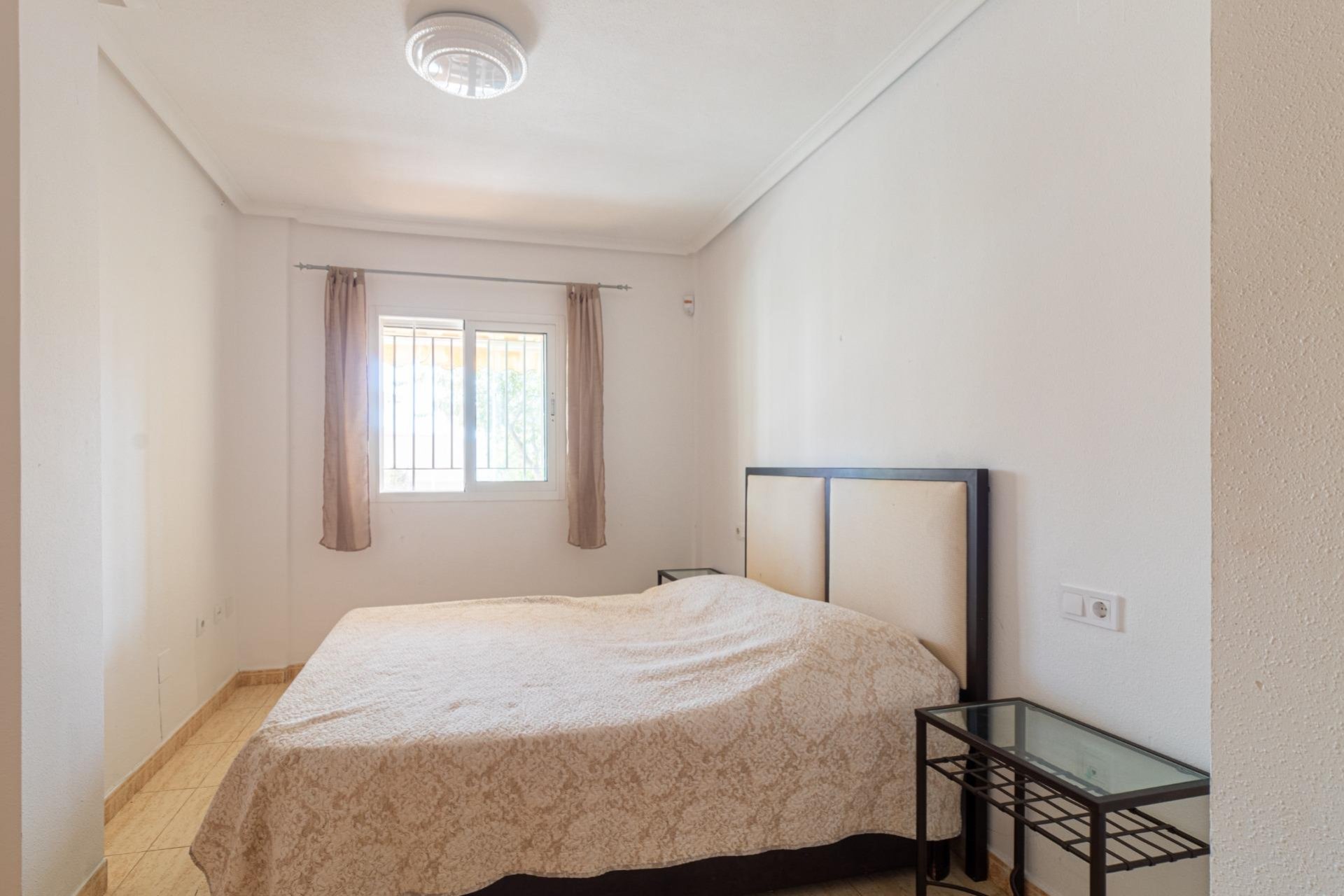 Återförsäljning - Bungalow -
Orihuela Costa - Punta Prima