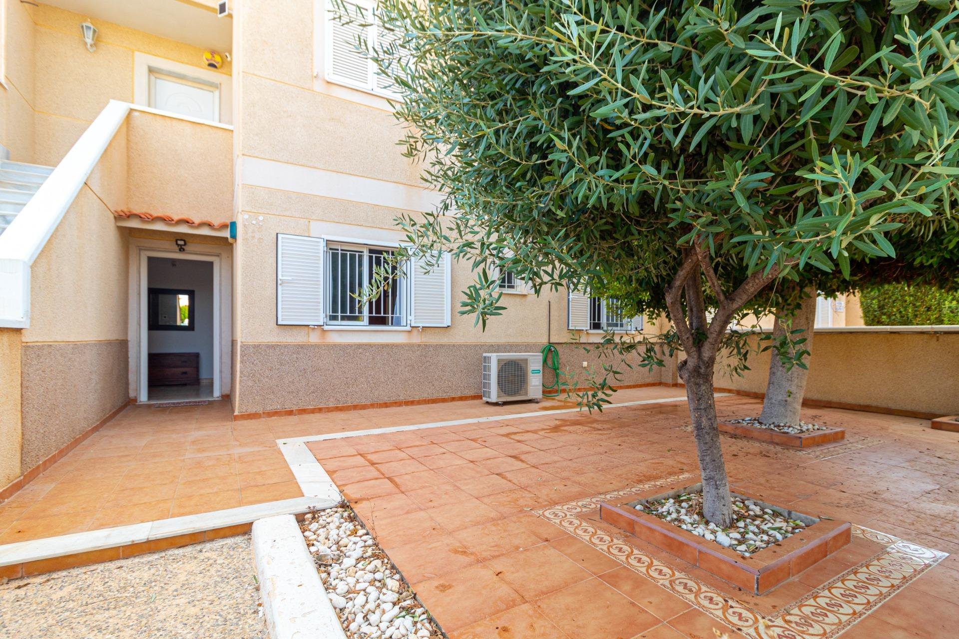Återförsäljning - Bungalow -
Orihuela Costa - Punta Prima