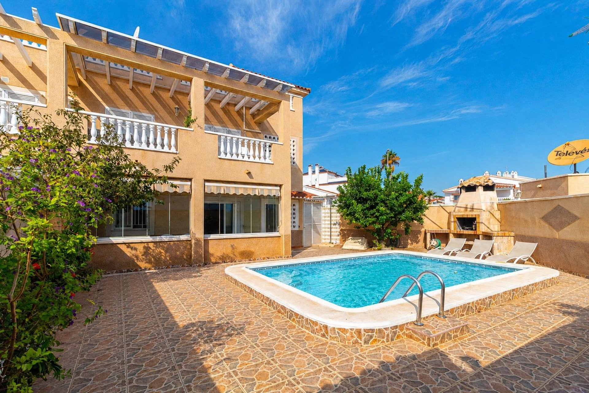 Återförsäljning - Bungalow -
Orihuela Costa - Punta Prima