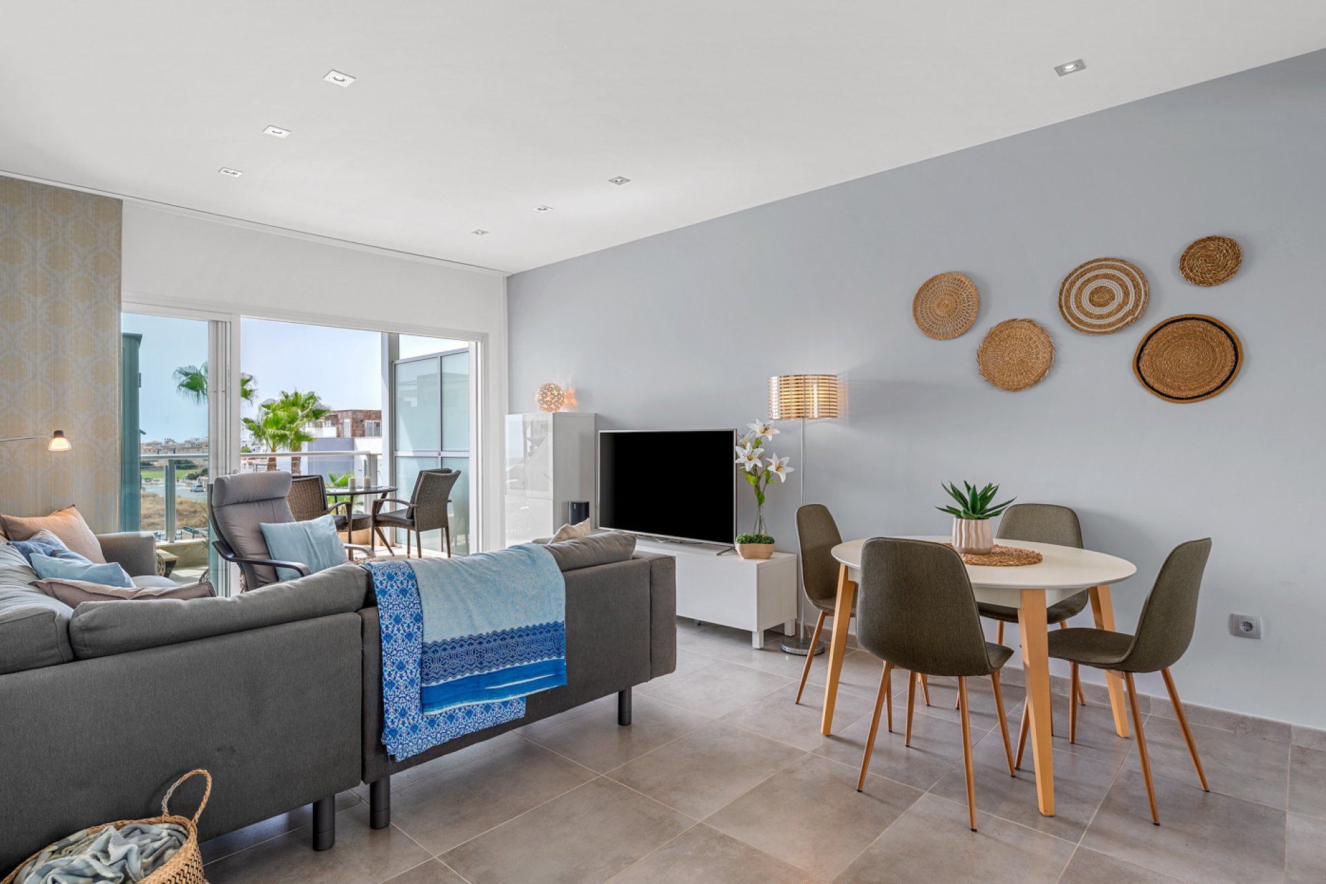 Återförsäljning - Bungalow -
Orihuela Costa - Punta Prima