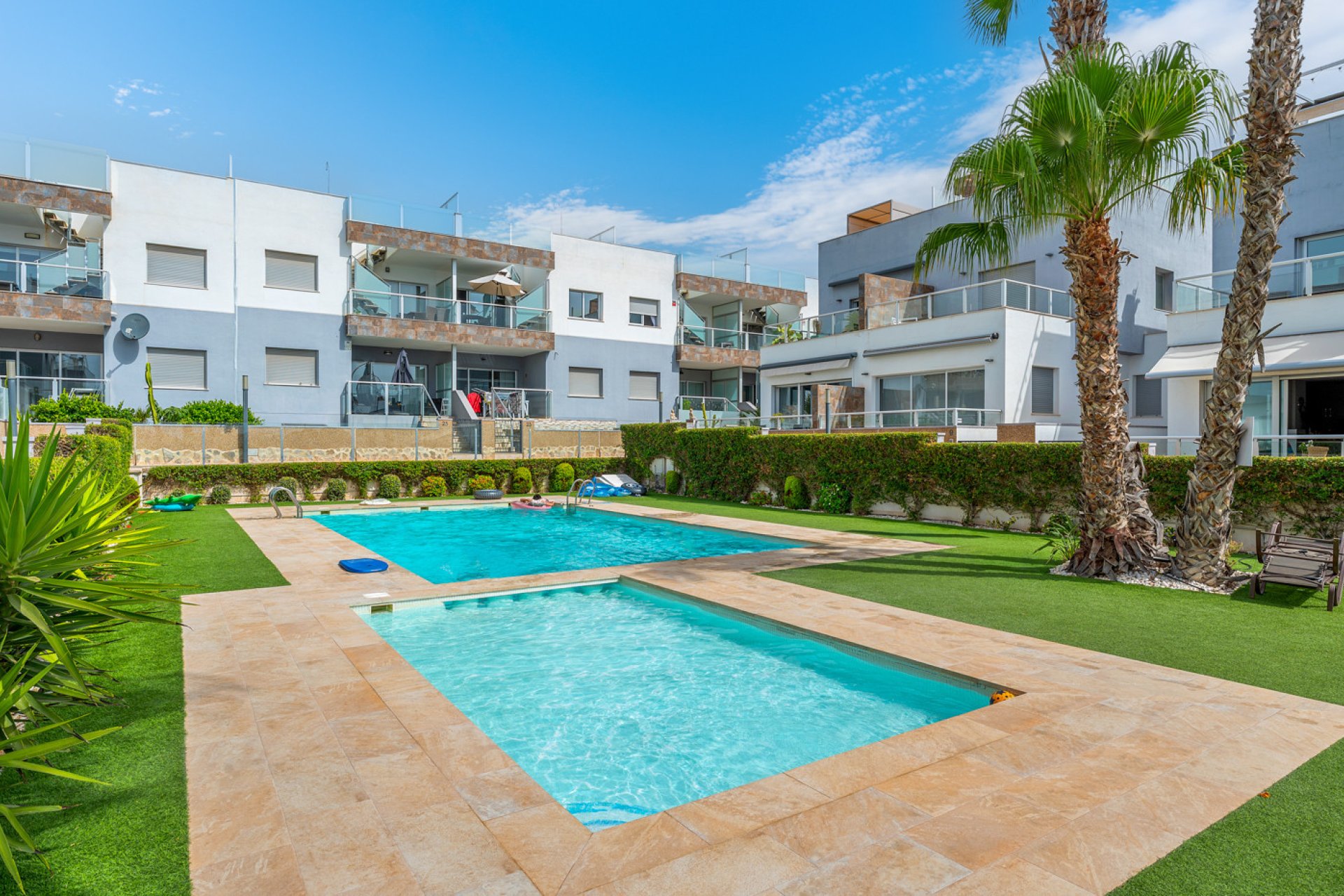 Återförsäljning - Bungalow -
Orihuela Costa - Punta Prima
