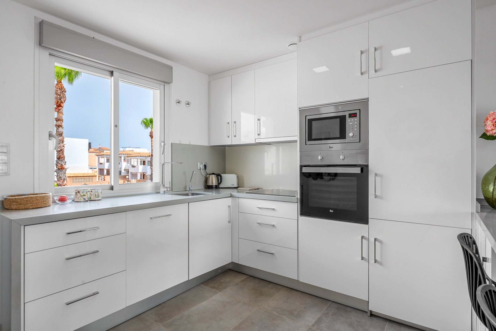 Återförsäljning - Bungalow -
Orihuela Costa - Punta Prima
