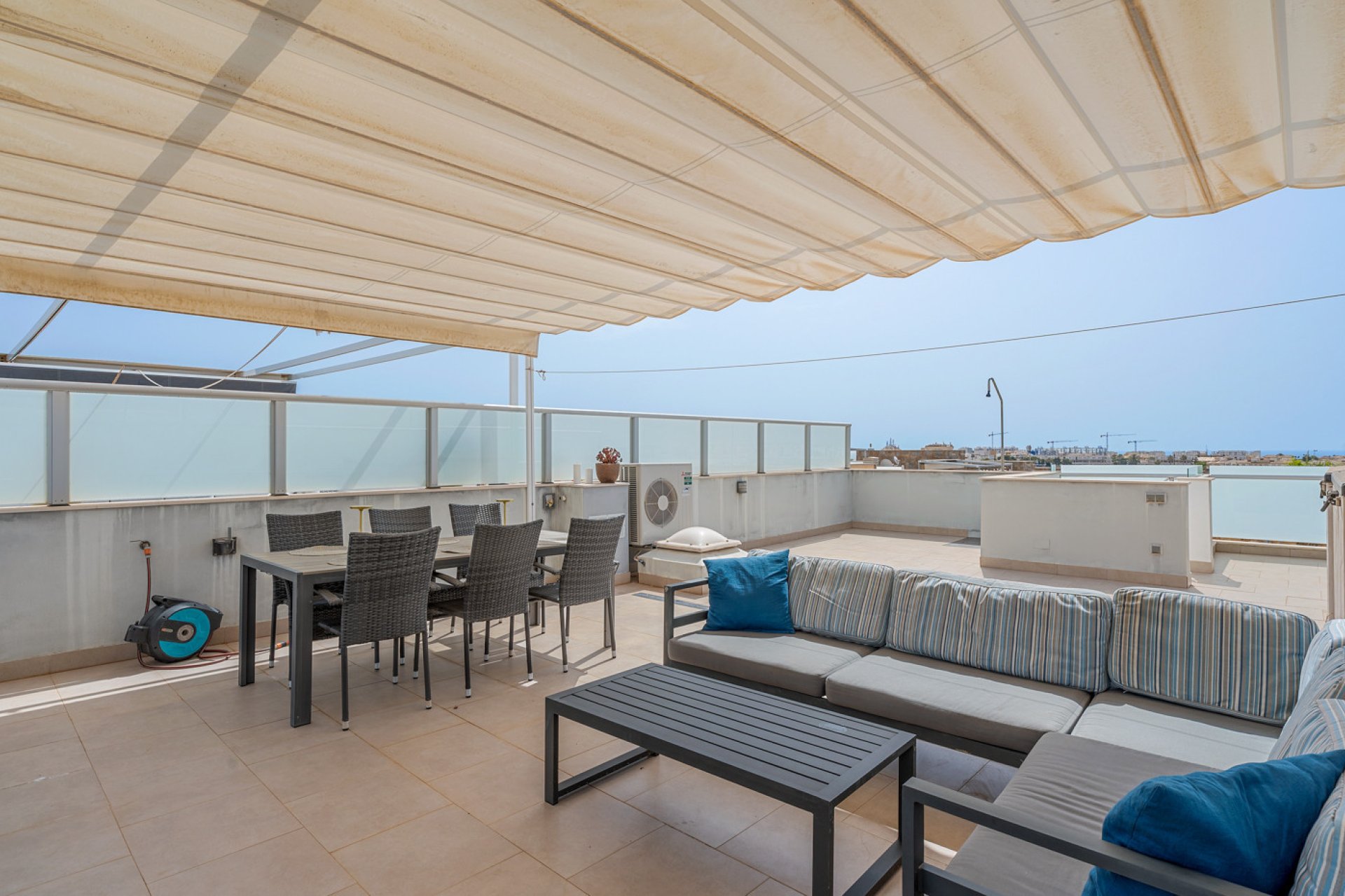 Återförsäljning - Bungalow -
Orihuela Costa - Punta Prima