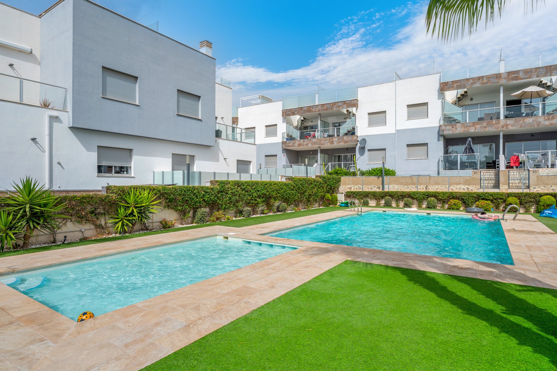 Återförsäljning - Bungalow -
Orihuela Costa - Punta Prima