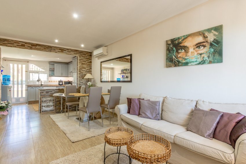 Återförsäljning - Bungalow -
Orihuela Costa - Villamartín