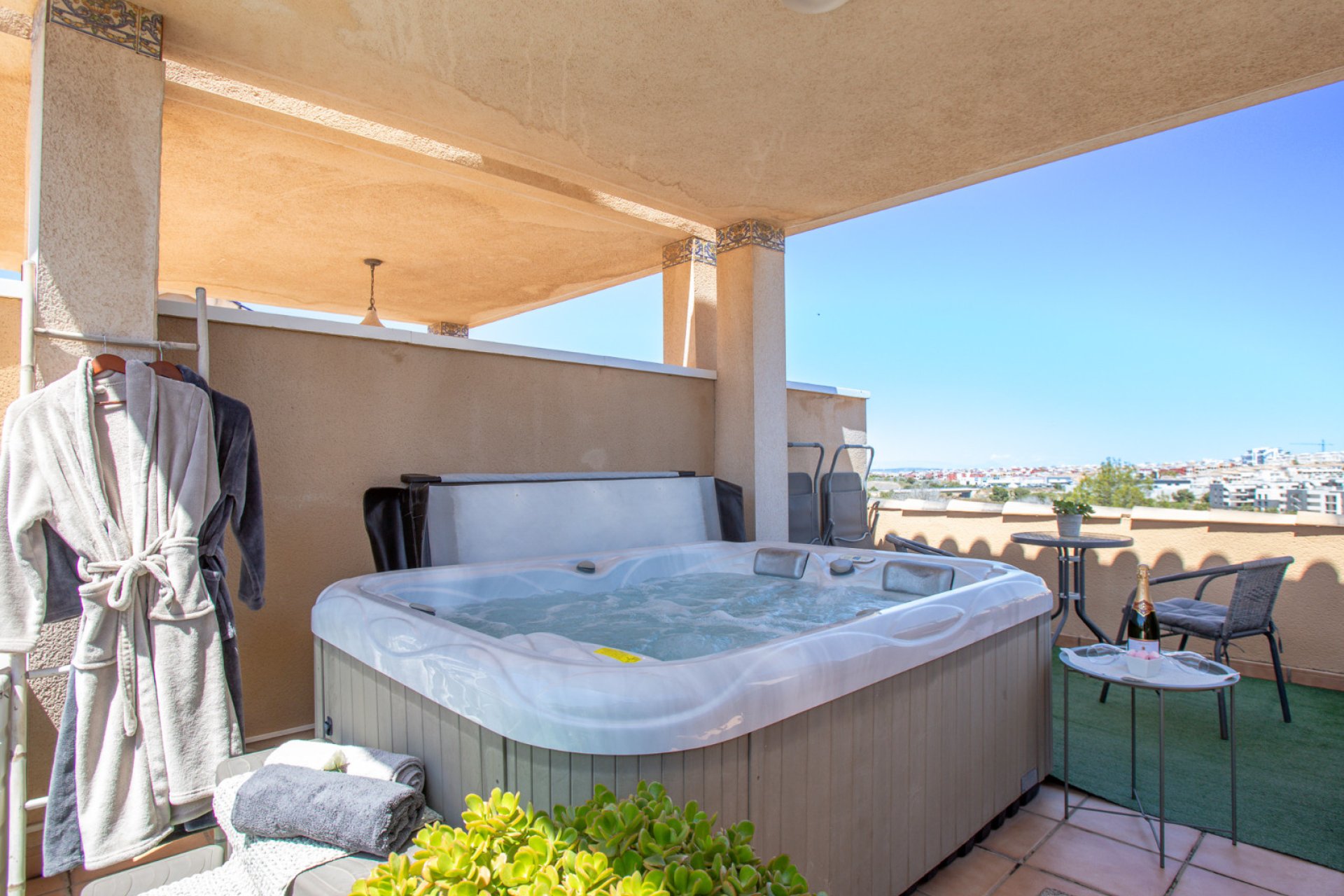 Återförsäljning - Bungalow -
Orihuela Costa - Villamartín