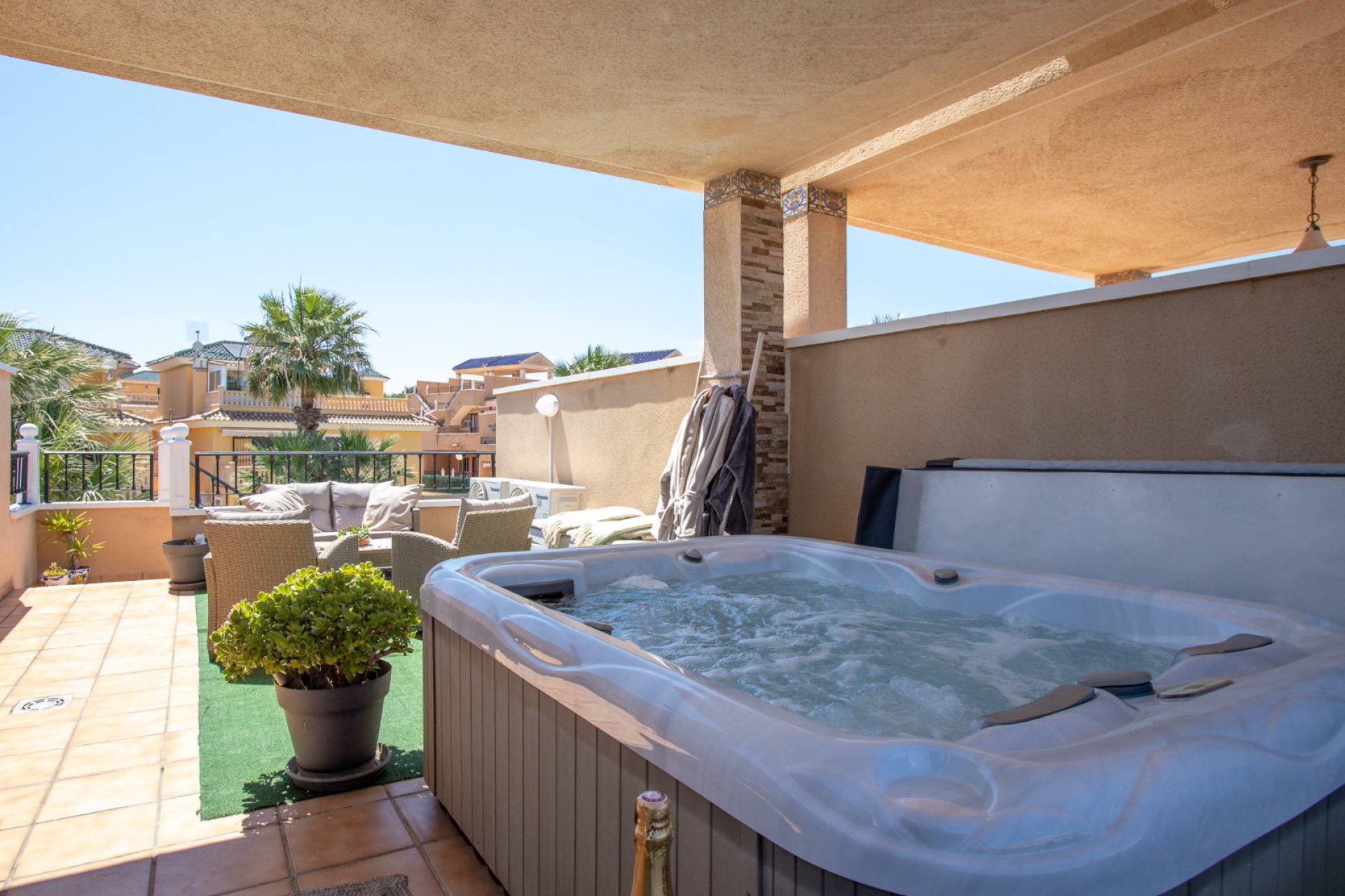 Återförsäljning - Bungalow -
Orihuela Costa - Villamartín
