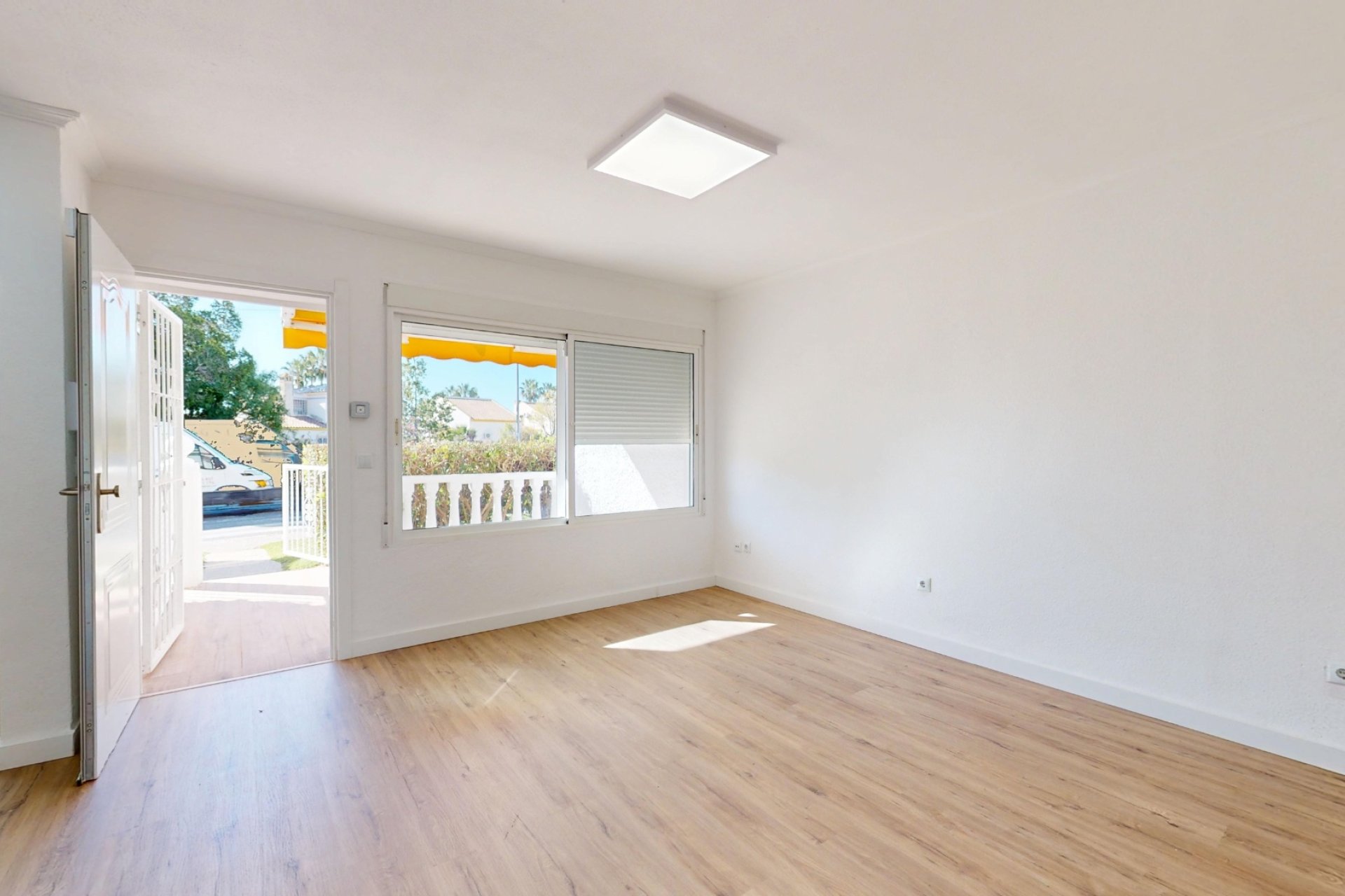Återförsäljning - Bungalow -
Orihuela Costa - Villamartín