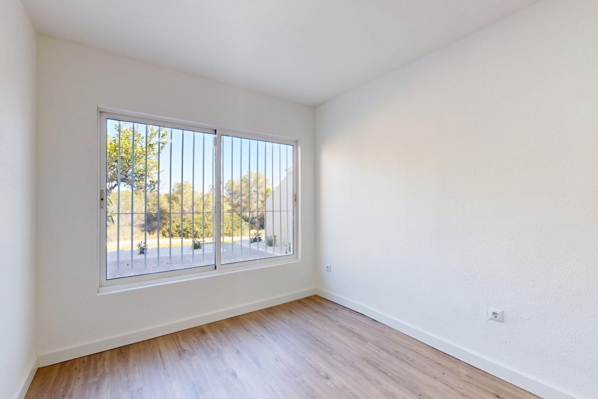 Återförsäljning - Bungalow -
Orihuela Costa - Villamartín