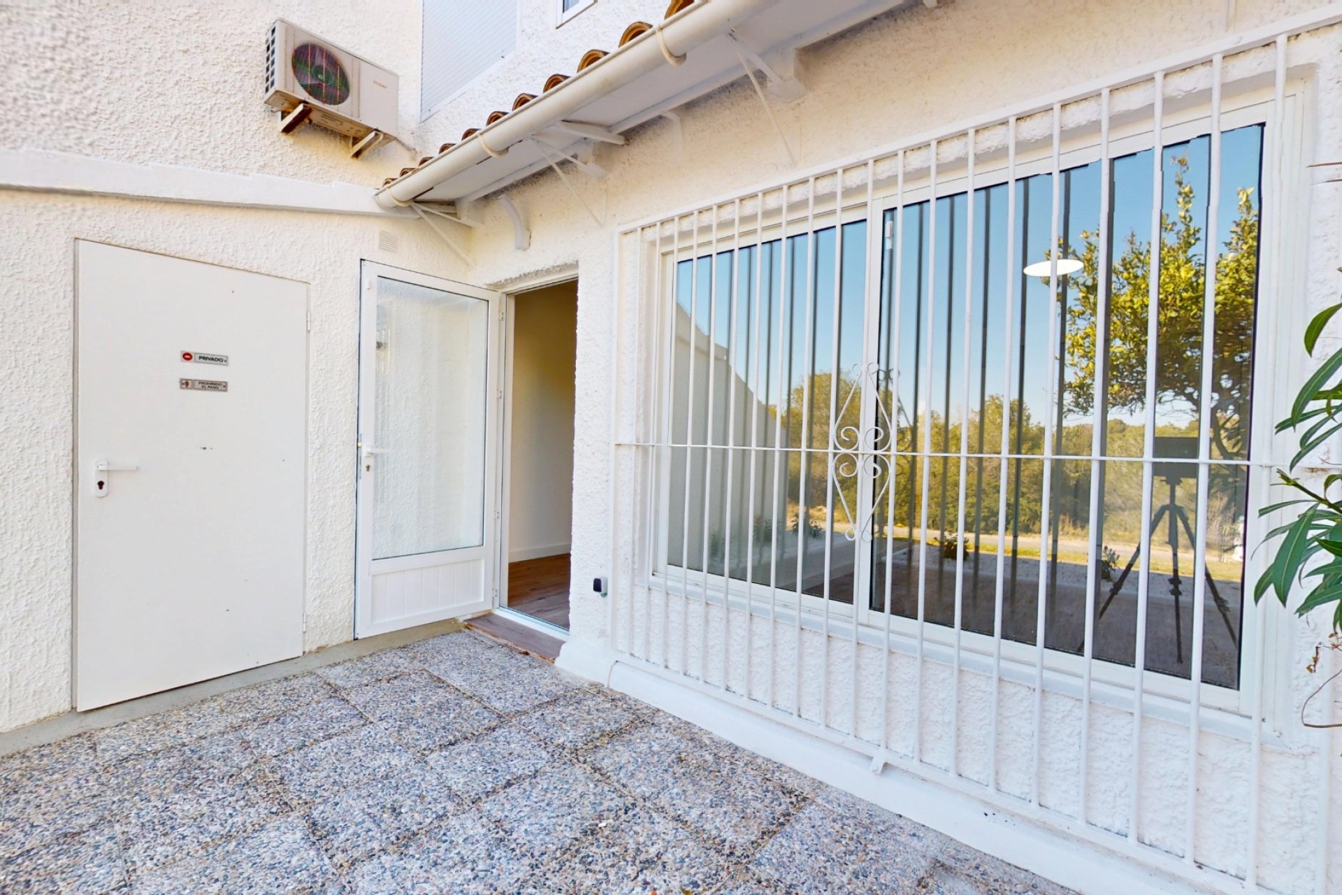Återförsäljning - Bungalow -
Orihuela Costa - Villamartín