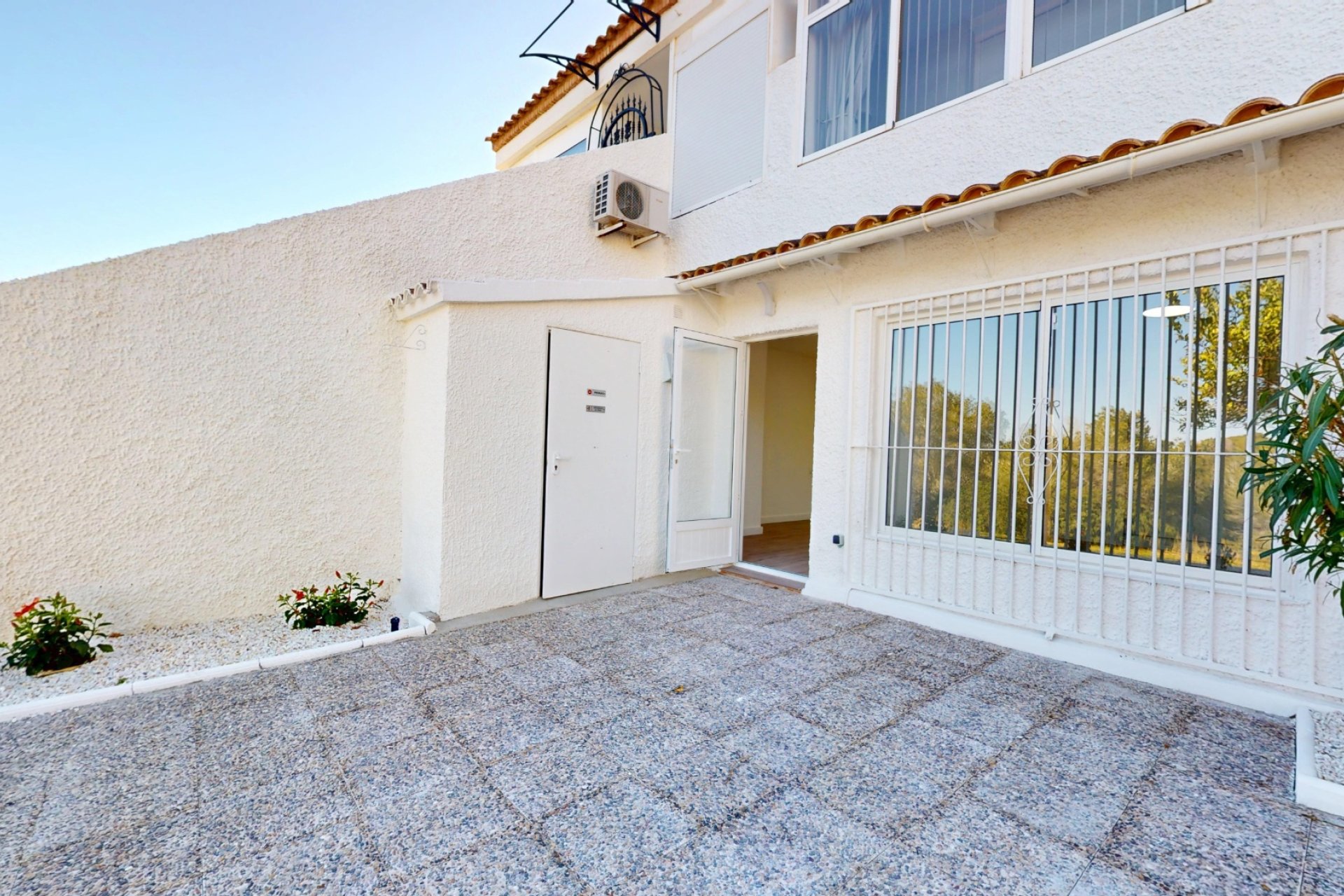 Återförsäljning - Bungalow -
Orihuela Costa - Villamartín