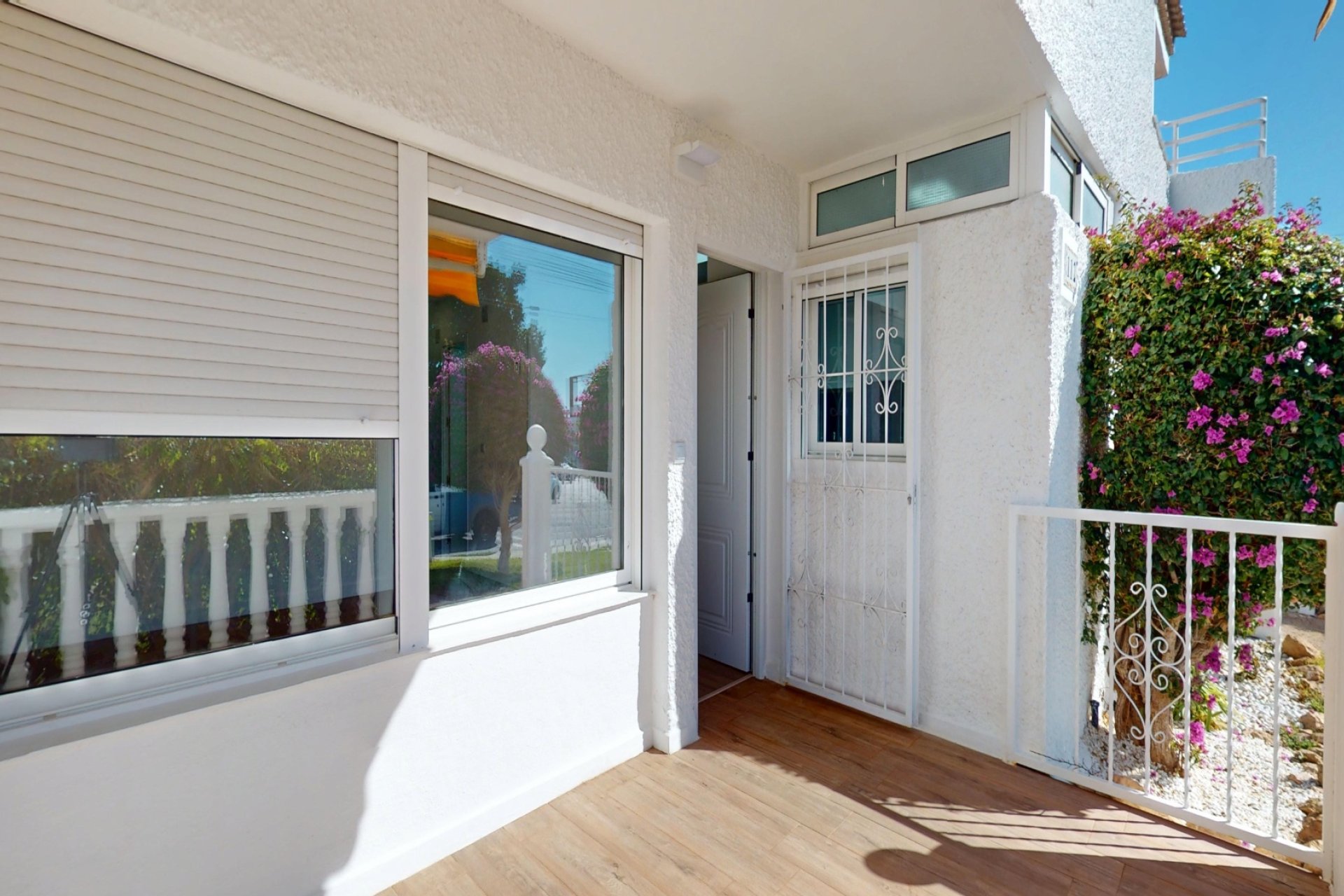 Återförsäljning - Bungalow -
Orihuela Costa - Villamartín