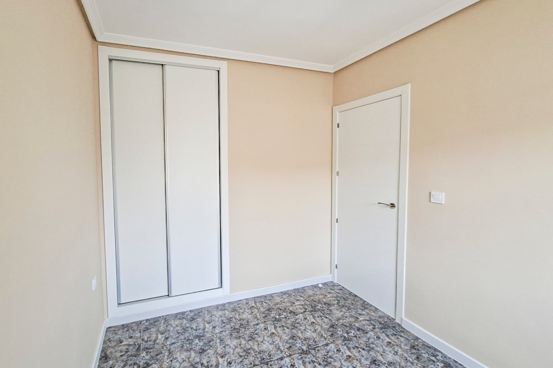 Återförsäljning - Bungalow -
Orihuela Costa