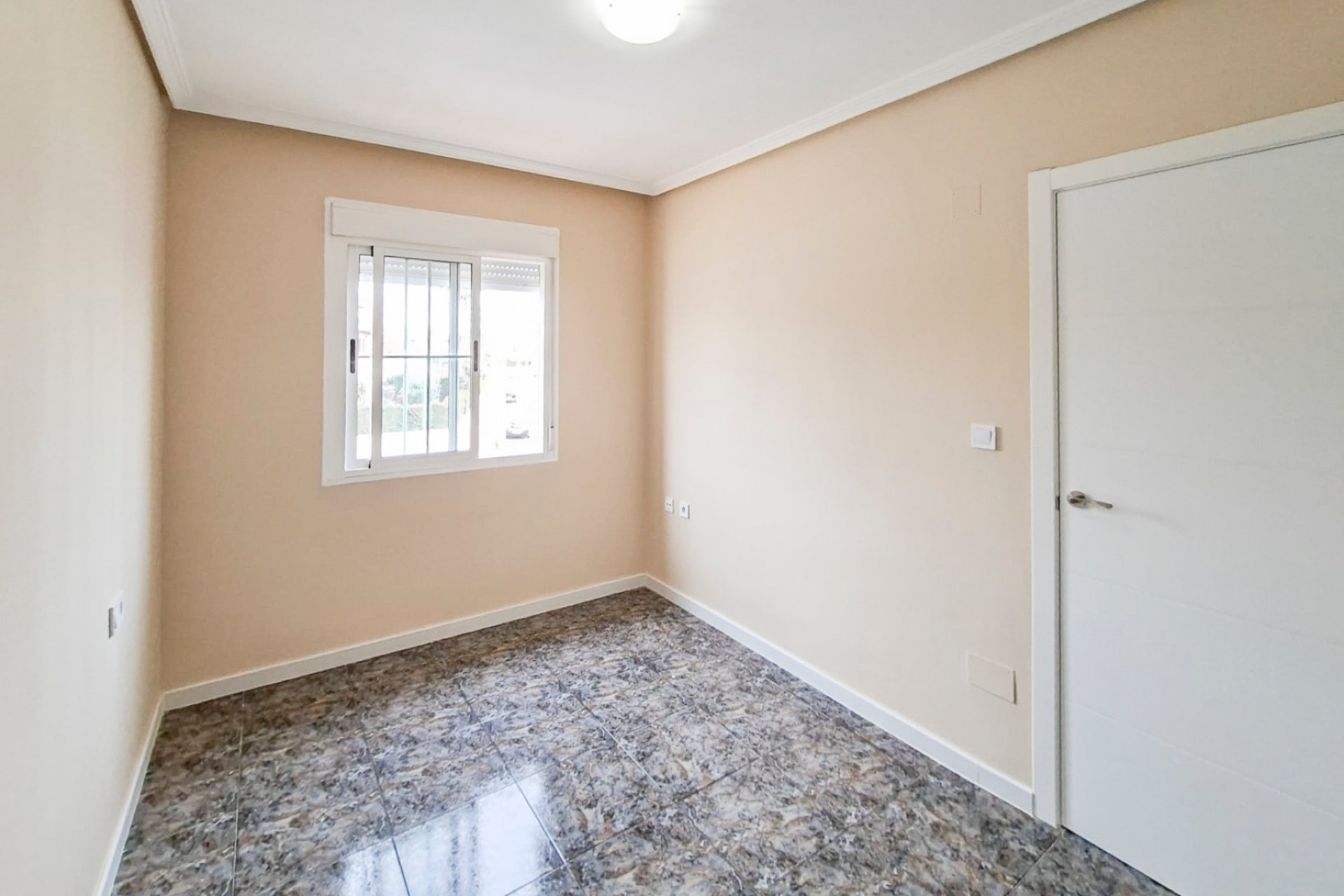 Återförsäljning - Bungalow -
Orihuela Costa