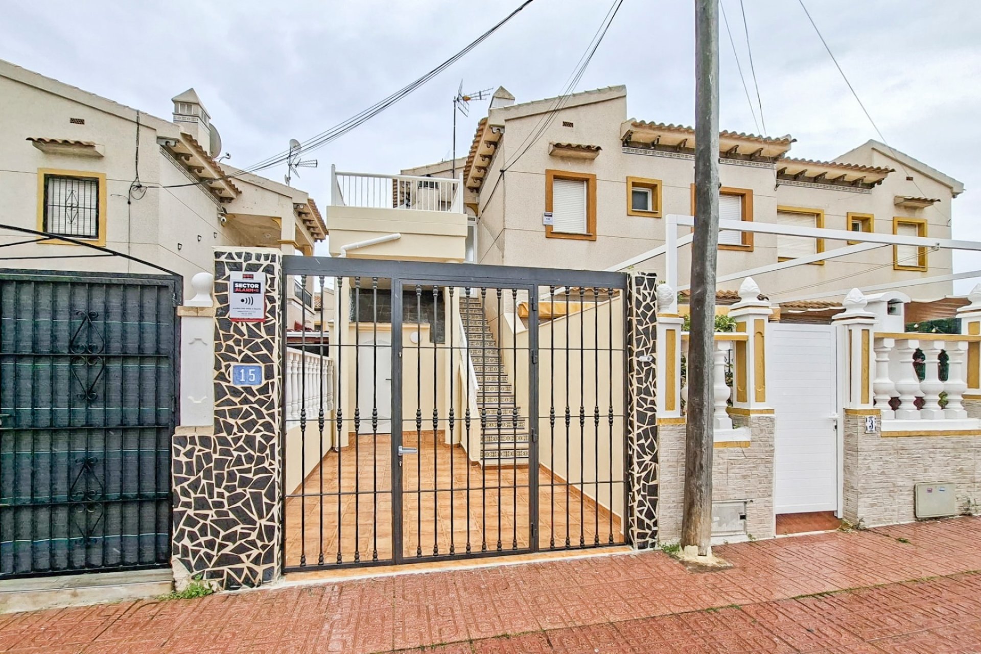 Återförsäljning - Bungalow -
Orihuela Costa