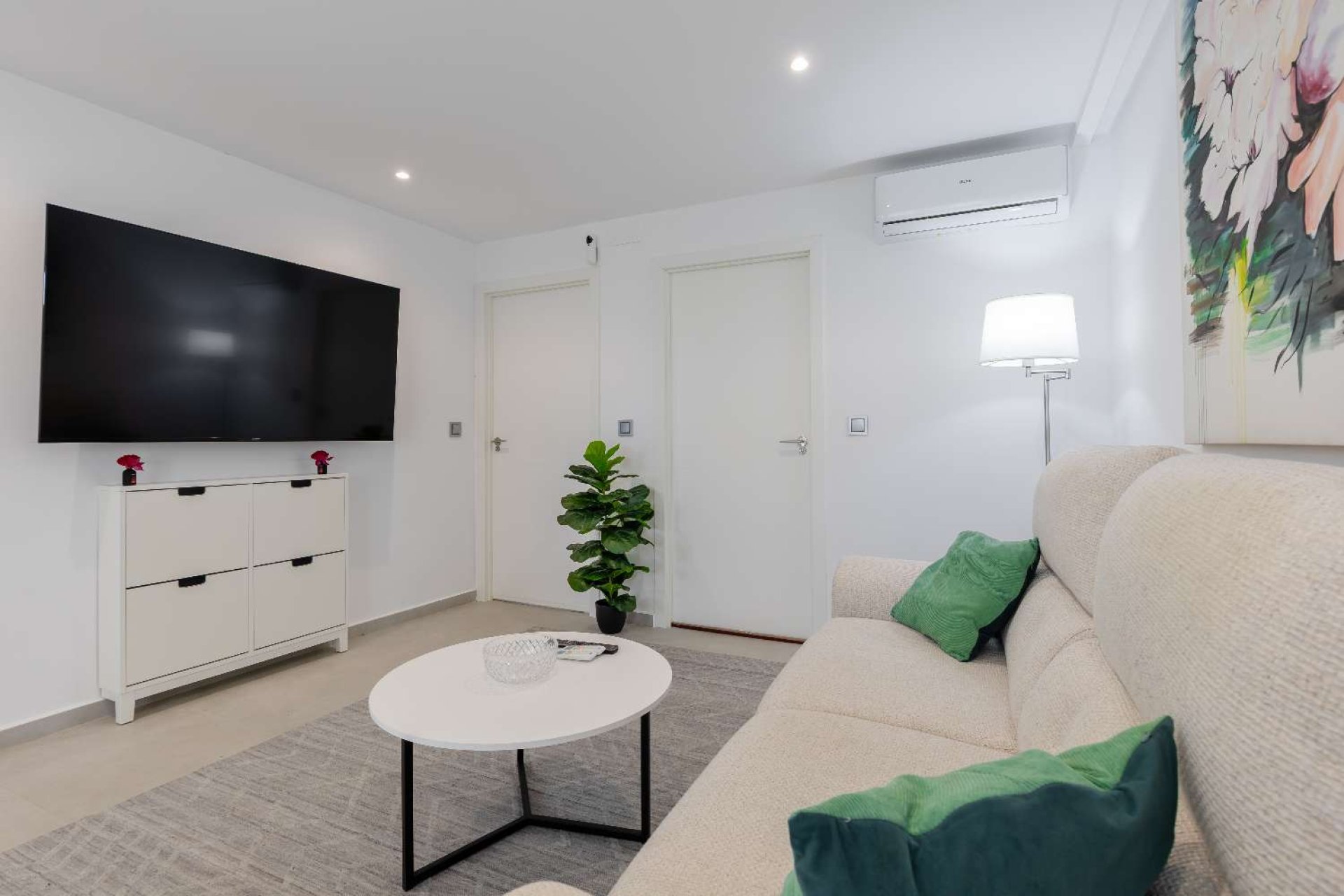 Återförsäljning - Bungalow -
Orihuela - Orihuela Costa