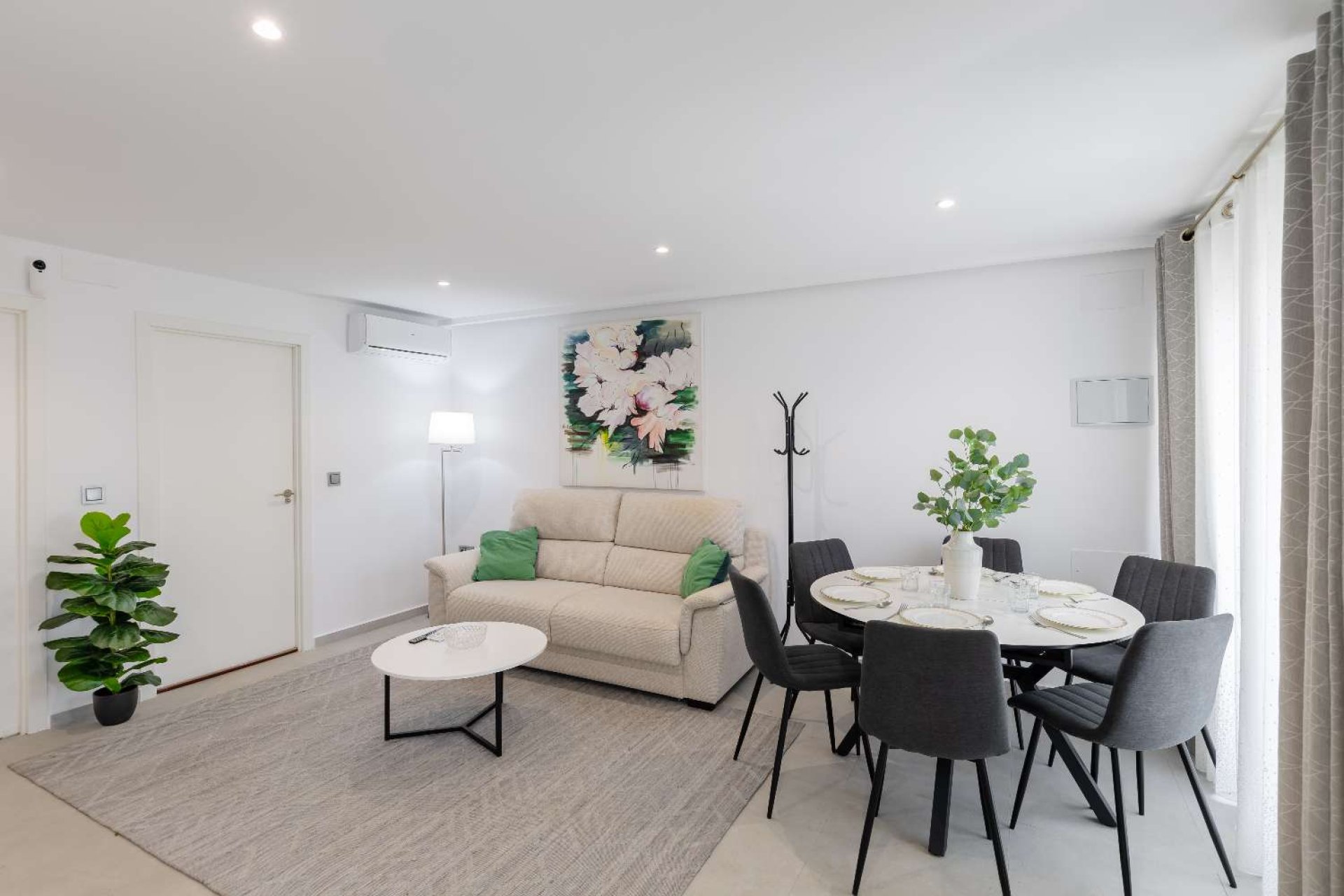 Återförsäljning - Bungalow -
Orihuela - Orihuela Costa