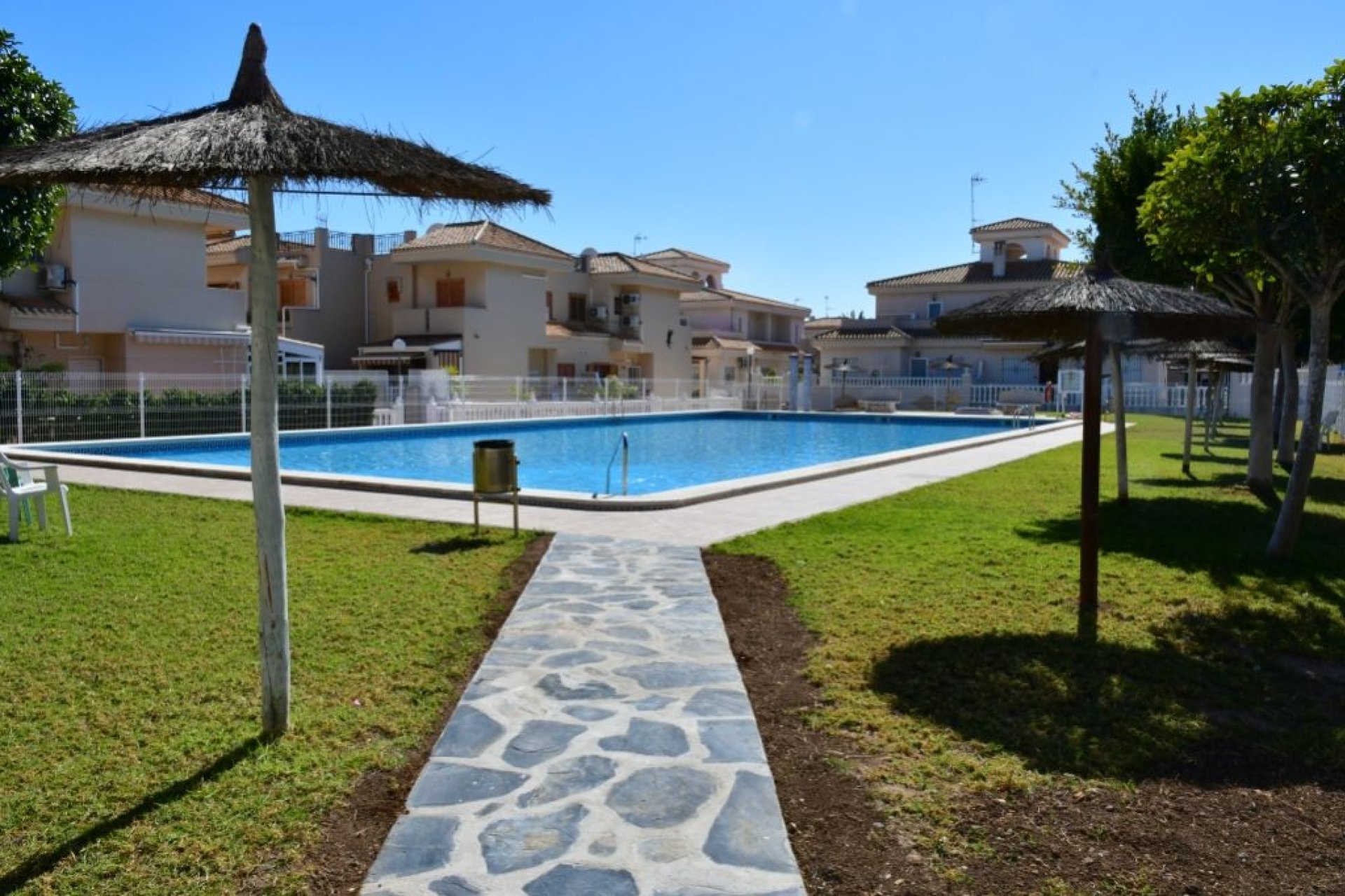 Återförsäljning - Bungalow -
Orihuela - Playa Flamenca