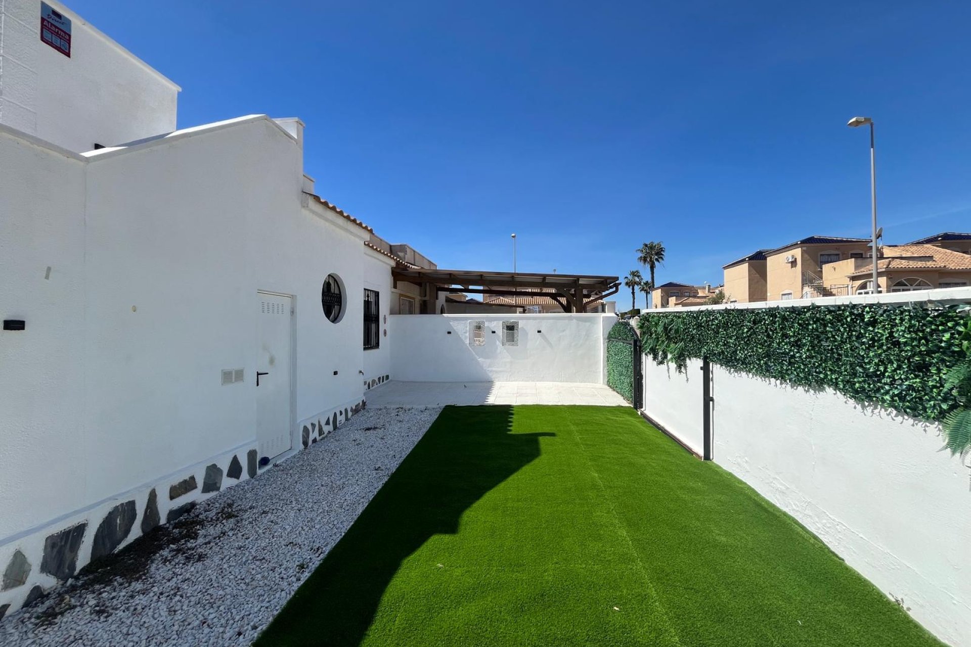 Återförsäljning - Bungalow -
Punta Prima - Serena