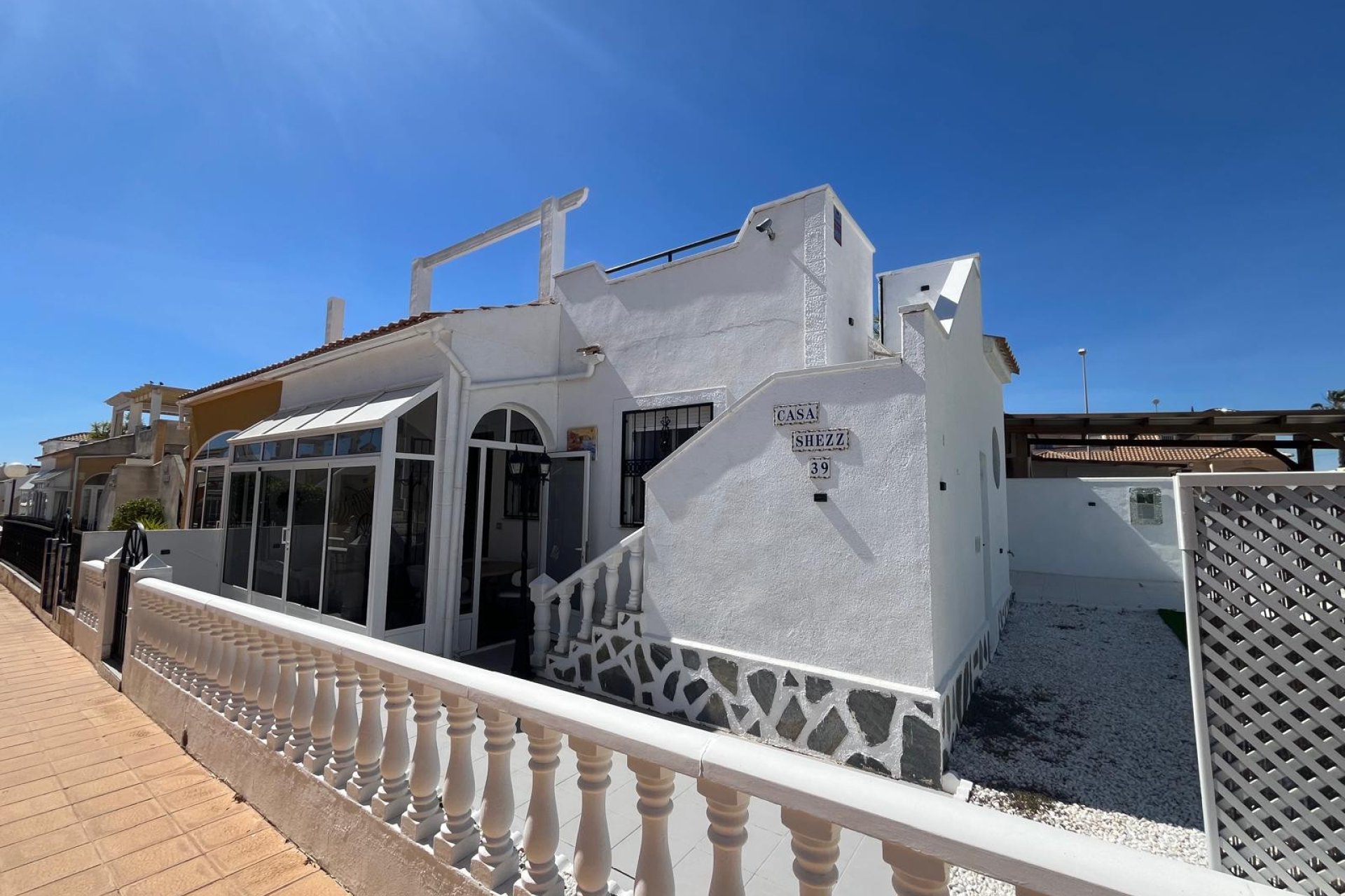 Återförsäljning - Bungalow -
Punta Prima - Serena
