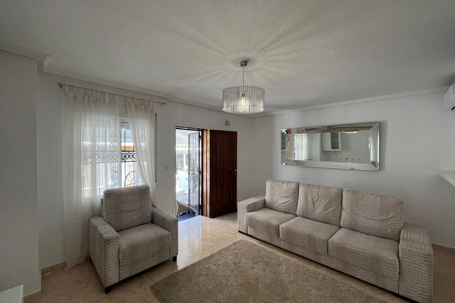 Återförsäljning - Bungalow -
Punta Prima - Serena