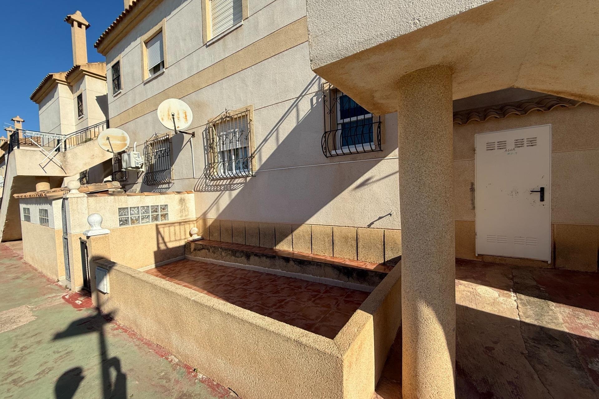 Återförsäljning - Bungalow -
Torrevieja - Aguas Nuevas