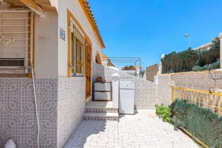 Återförsäljning - Bungalow -
Torrevieja - El limonar