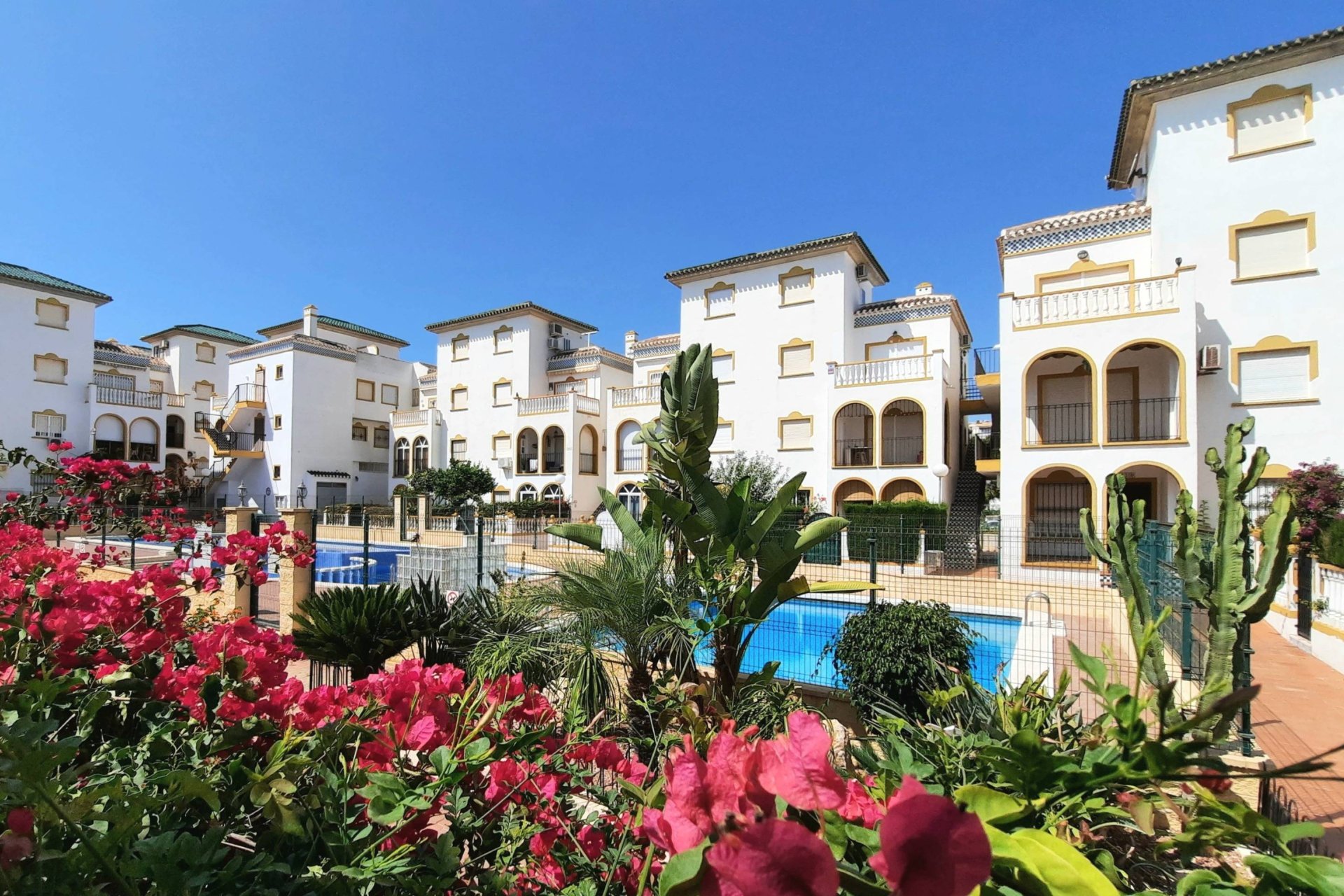 Återförsäljning - Bungalow -
Torrevieja - La Mata