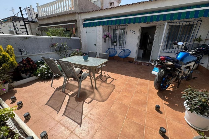 Återförsäljning - Bungalow -
Torrevieja - La Siesta - El Salado - Torreta