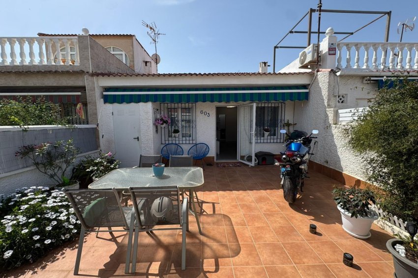 Återförsäljning - Bungalow -
Torrevieja - La Siesta - El Salado - Torreta