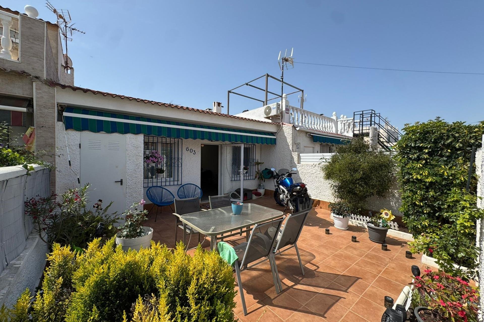 Återförsäljning - Bungalow -
Torrevieja - La Siesta - El Salado - Torreta