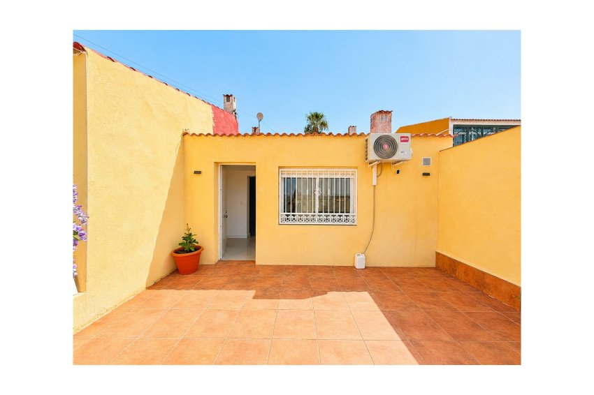 Återförsäljning - Bungalow -
Torrevieja - La Siesta - El Salado - Torreta