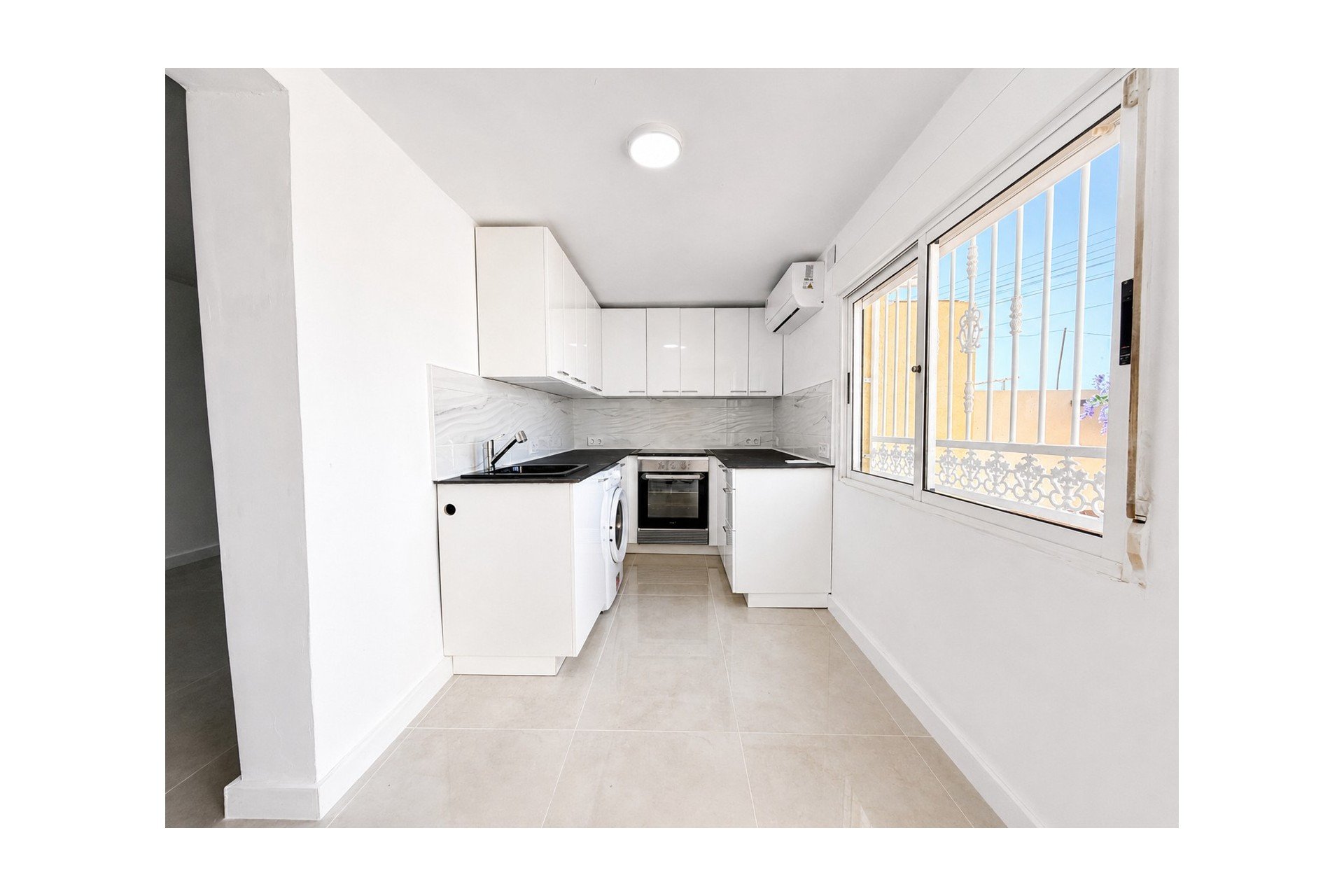 Återförsäljning - Bungalow -
Torrevieja - La Siesta - El Salado - Torreta