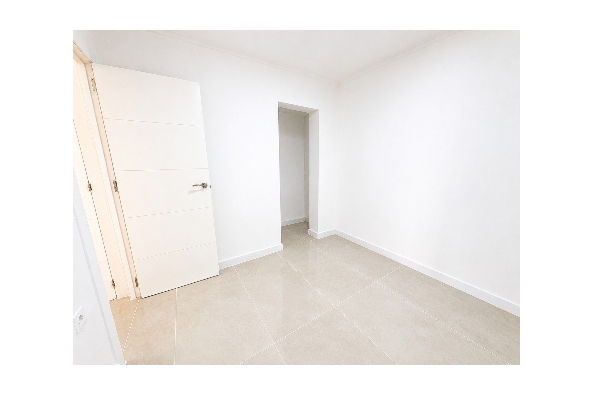 Återförsäljning - Bungalow -
Torrevieja - La Siesta - El Salado - Torreta
