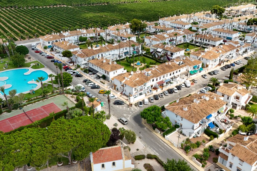 Återförsäljning - Bungalow -
Torrevieja - Lago jardin
