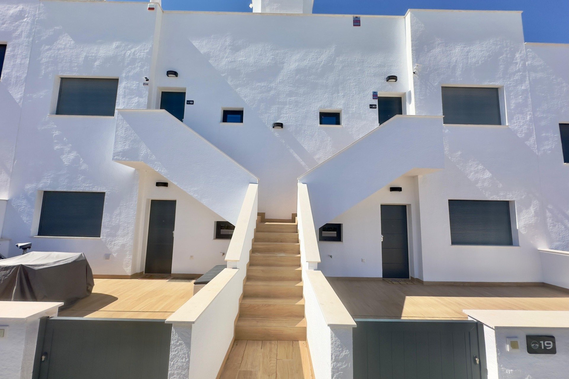 Återförsäljning - Bungalow -
Torrevieja - Los balcones