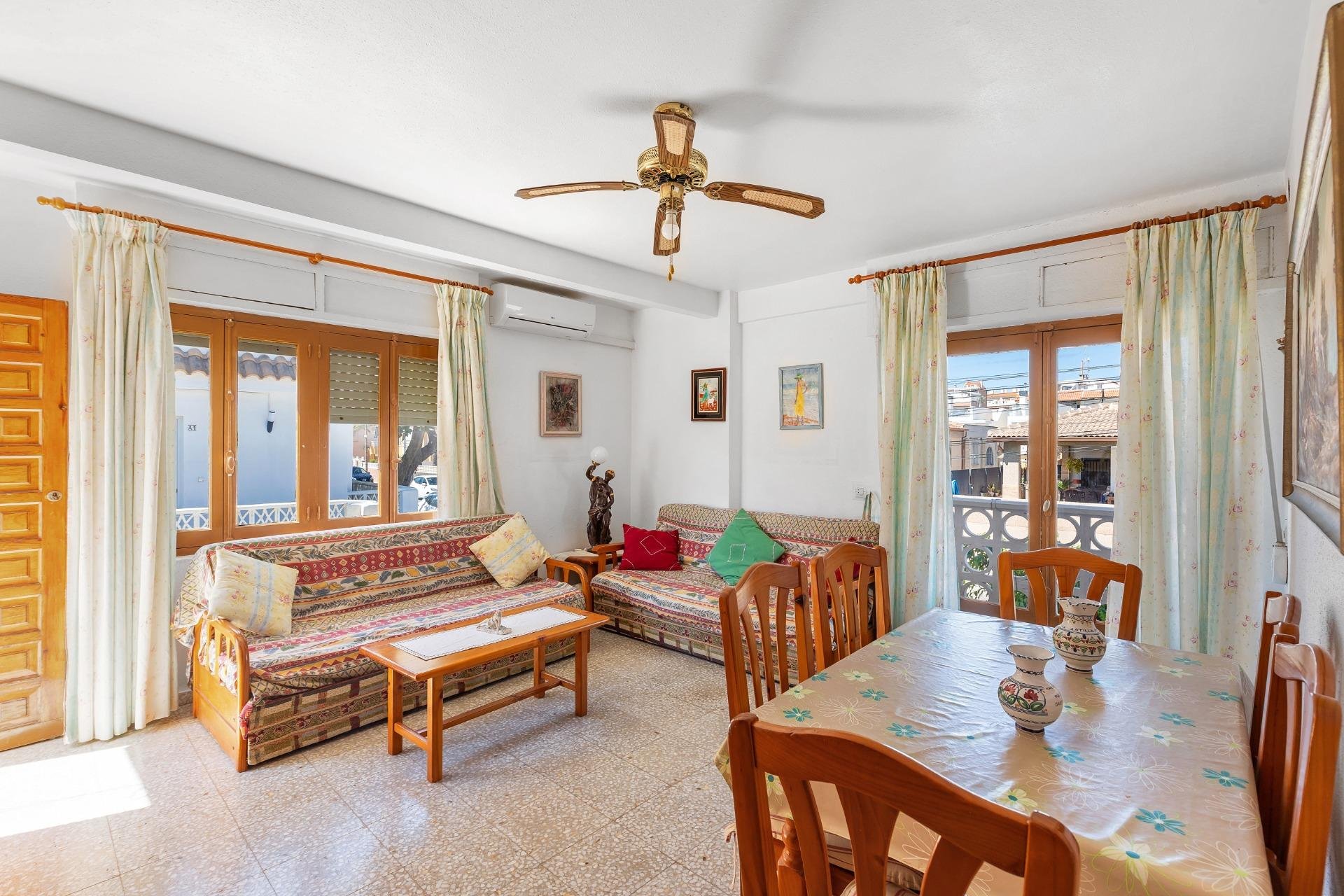 Återförsäljning - Bungalow -
Torrevieja - Los Europeos