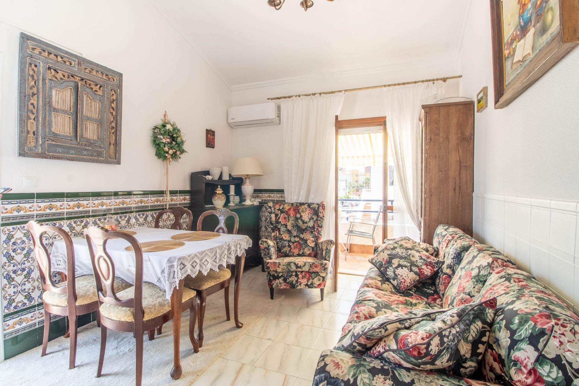 Återförsäljning - Bungalow -
Torrevieja - Los Frutales