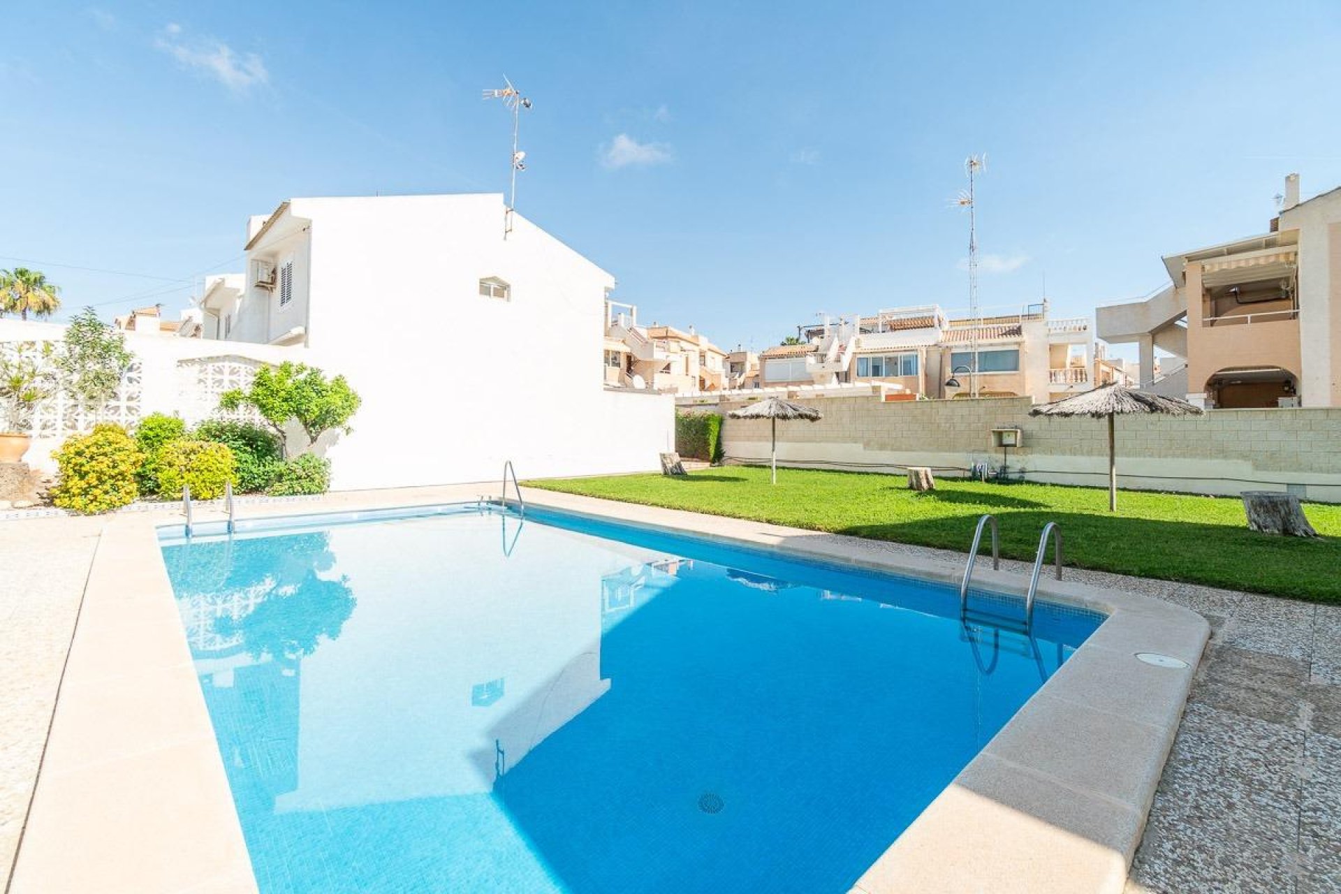 Återförsäljning - Bungalow -
Torrevieja - Los Frutales